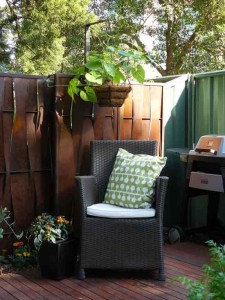 clean-and-organized-deck-area
